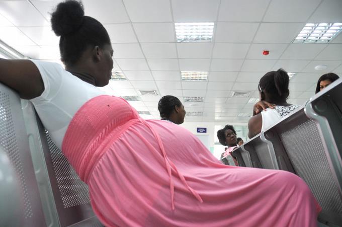 Organizaciones piden detener deportaciones de haitianas embarazadas