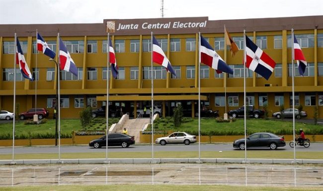 JCE indaga sobre la supuesta compra de alcaldes por parte del oficialismo
