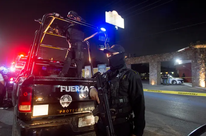 Destituyen fiscales por "errores" en la investigación de la muerte de joven en México