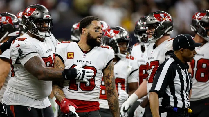 NFL suspende un jugador por rudeza innecesaria