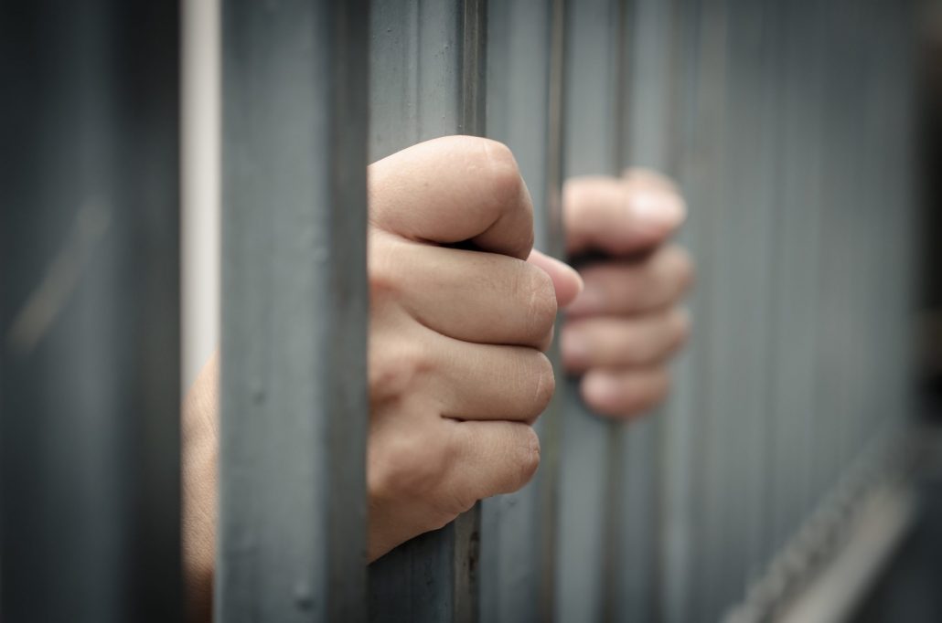 Tribunal condena a 20 años de cárcel a hombre asesinó a madre e hirió padre