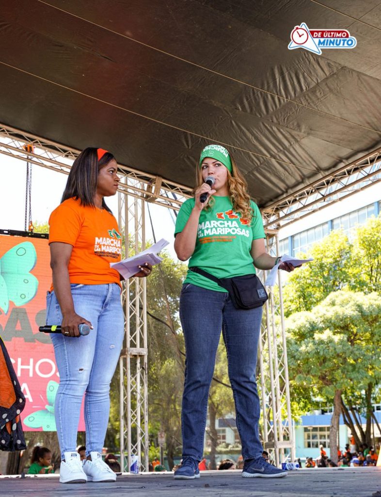 Cientos marchan para exigir compromiso real en la erradicación de la violencia contra las mujeres - Noticias de hoy en República Dominicana | De Último Minuto
