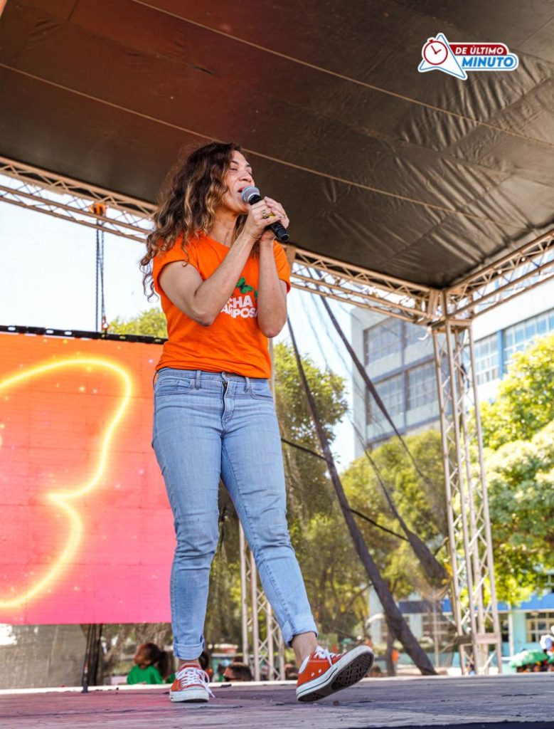 Cientos marchan para exigir compromiso real en la erradicación de la violencia contra las mujeres - Noticias de hoy en República Dominicana | De Último Minuto