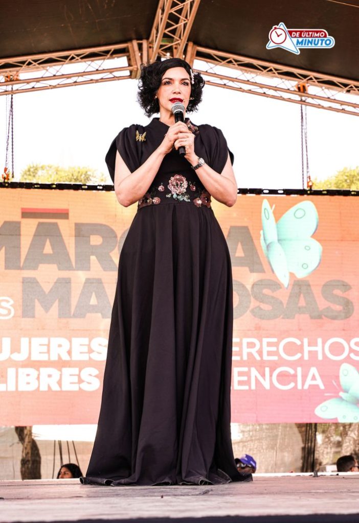 Cientos marchan para exigir compromiso real en la erradicación de la violencia contra las mujeres - Noticias de hoy en República Dominicana | De Último Minuto