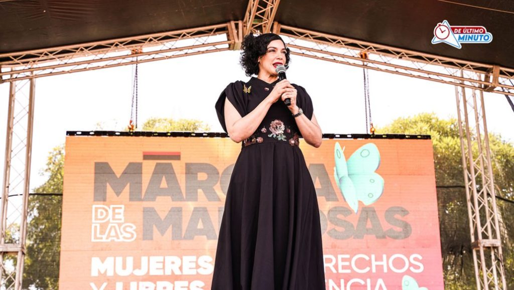 Cientos marchan para exigir compromiso real en la erradicación de la violencia contra las mujeres - Noticias de hoy en República Dominicana | De Último Minuto