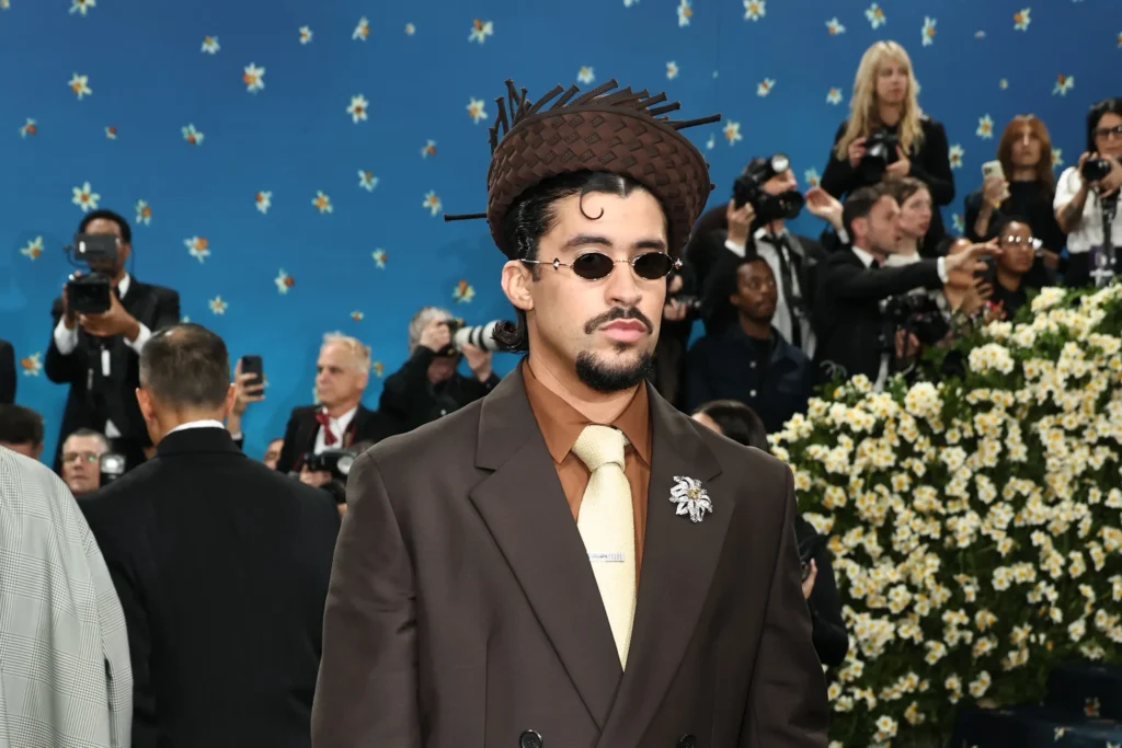 Bad Bunny en la MET Gala 2025 y sus looks más icónicos