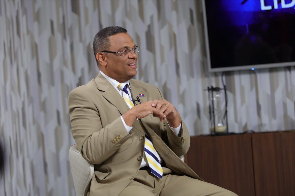 Aseguran más de 200 mil dominicanos han salido de la pobreza gracias al Plan de Titulación impulsado por Luis Abinader