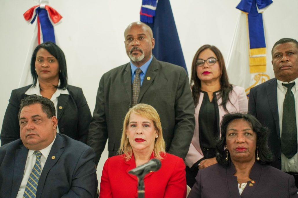 Procuraduría retiene cerca de RD$90 millones al Colegio de Notarios