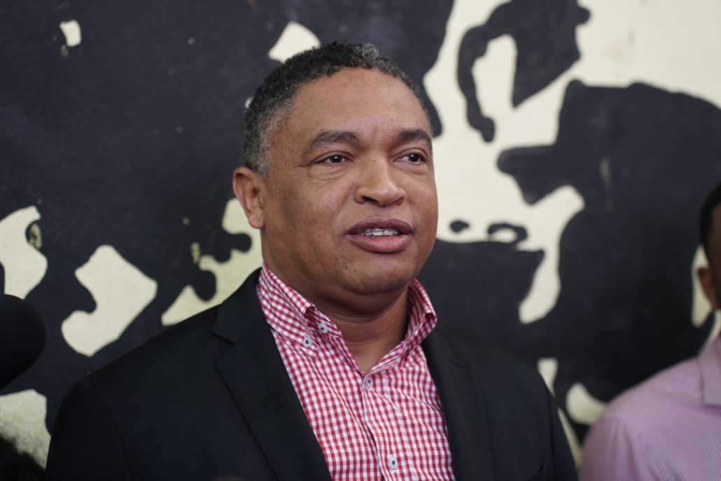 Luis Abinader está dando sus 