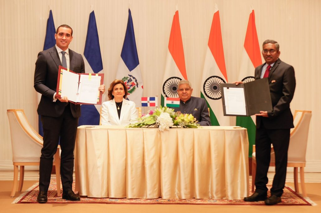Encuentro entre el Vicepresidente de la República de la India y la Vicepresidenta de la República Dominicana - Noticias de hoy en República Dominicana | De Último Minuto