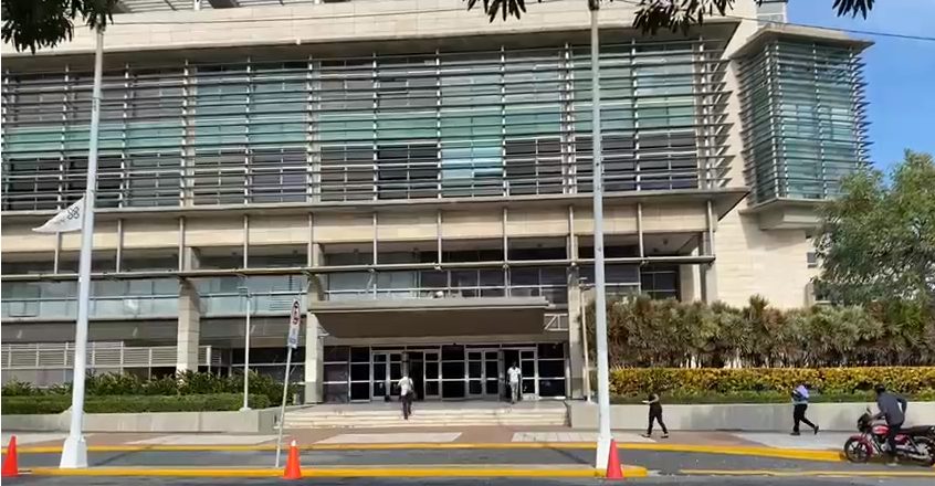 PGR deposita acusación formal contra testaferros de Miky López y su esposa