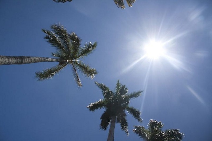 Ambiente soleado y escasas lluvias sobre el país para este viernes