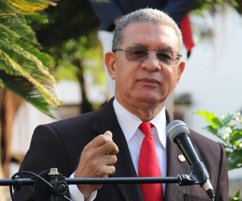 Controversias por declaraciones del presidente del Instituto Duartiano