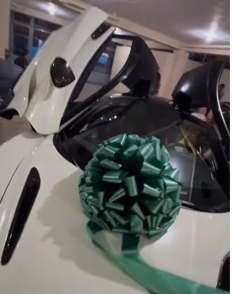 325 mil pesos costó el nuevo carro de Yailin según acto de venta