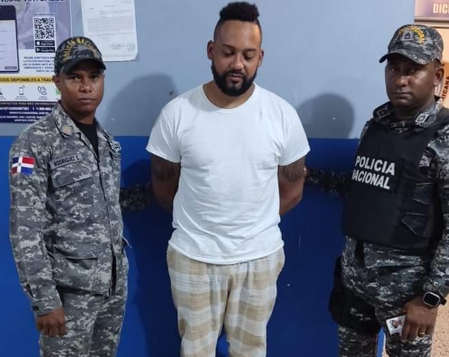 Apresan a ciudadano que encañonó a agentes policiales en Aeropuerto del Cibao