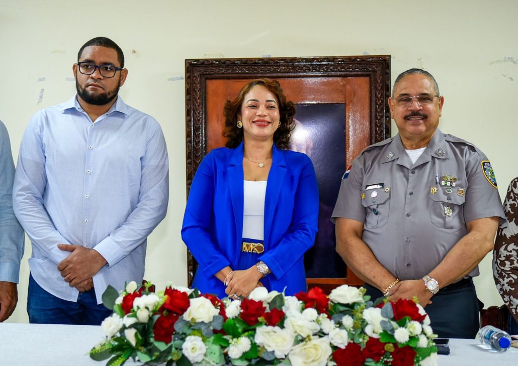 Aseopna y autoridades de El Seibo coordinan Fiestas Patronales de Santa Cruz y Carrera 2k, 5K