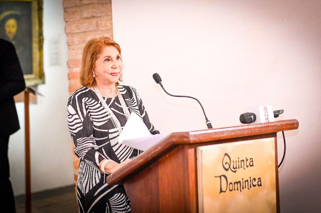 Luisa Pérez Viñas presenta su nueva obra