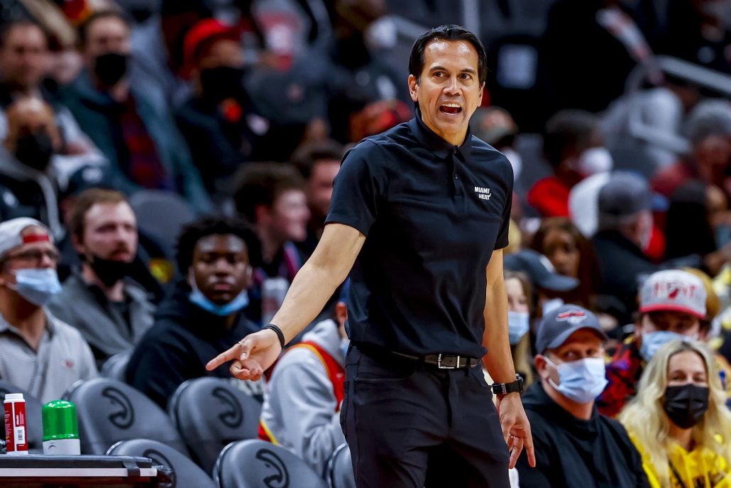 Heat-Bulls y Pelicans-Kings decidirán los dos últimos billetes para el 'playoff' de la NBA