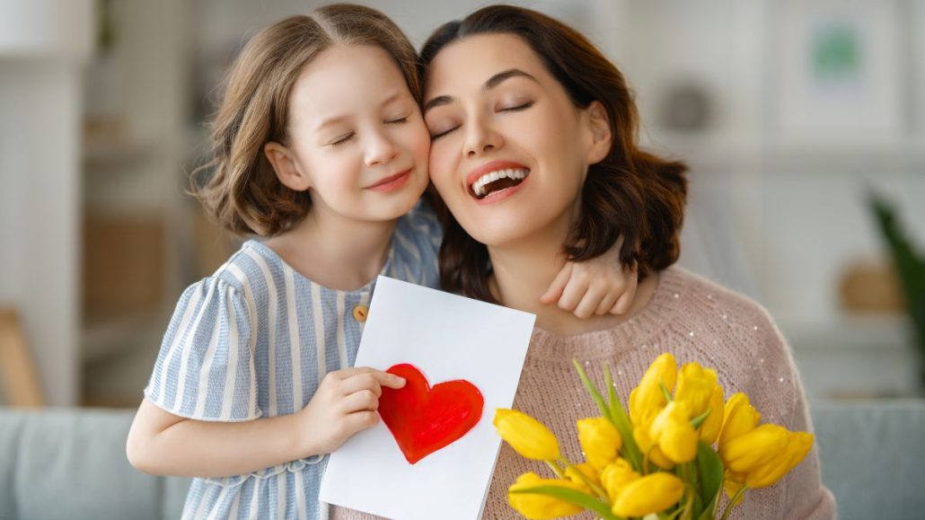 Celebración del Día de las Madres: Un homenaje a las mujeres que dan vida y amor incondicional