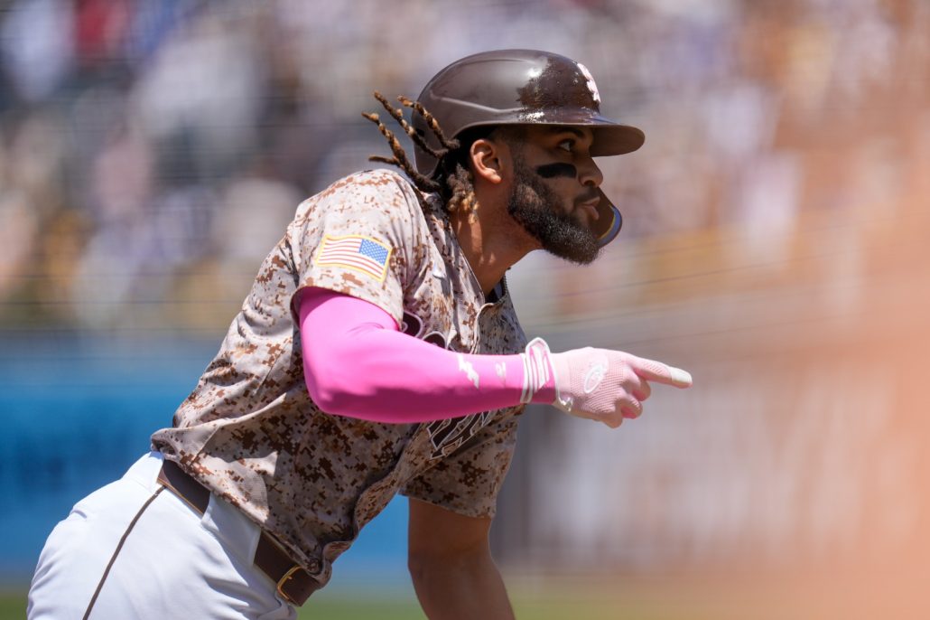 Tatis conecta un jonrón histórico para liderar la blanqueada de los Padres a los Dodgers