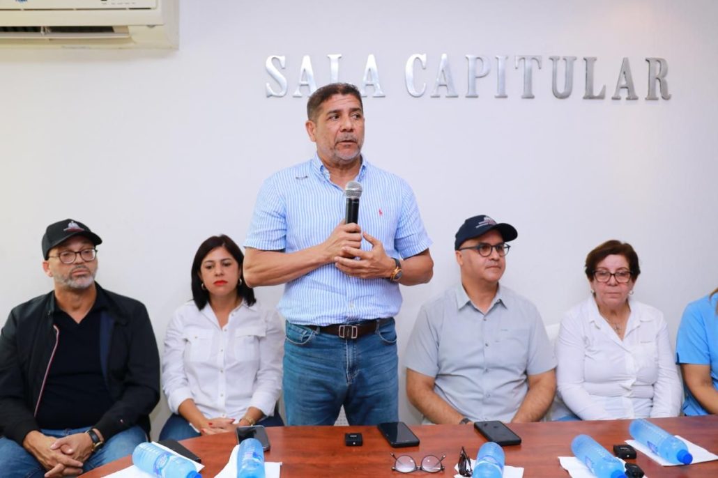 Ministros Limber Cruz e Igor Rodríguez en auxilio zonas afectadas por vientos y lluvias