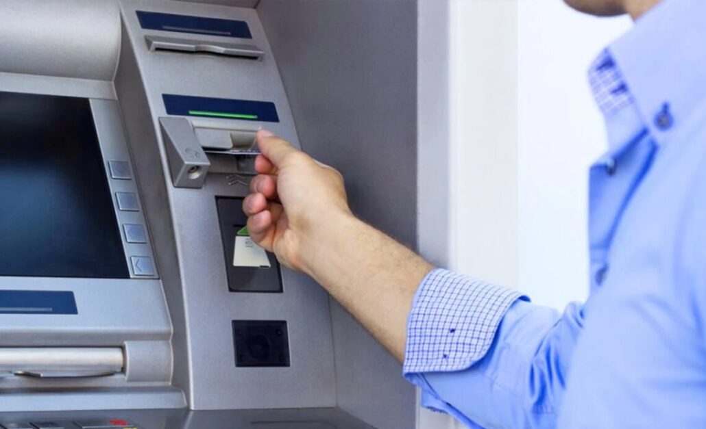 Autoridades apresan hombre que causó pérdidas económicas a ciudadano con más de 2.3 MM