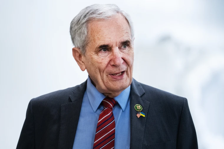 Un legislador demócrata de Texas es el primero del Congreso en pedir la salida de Biden