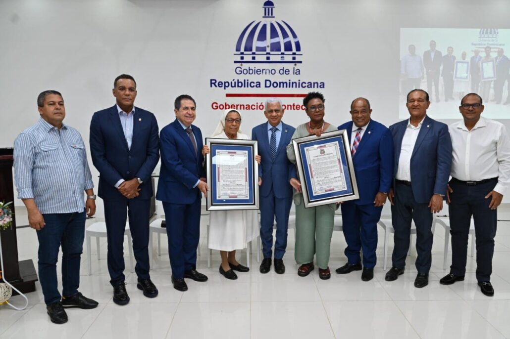 senado reconoce a Xiomara Fortuna