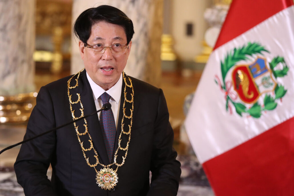 El presidente vietnamita dice que las guerras comerciales provocan recesión y pobreza
