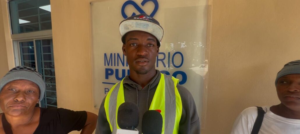 Joven motoconchista denuncia abuso y persecución por parte de un capitán de la DNCD