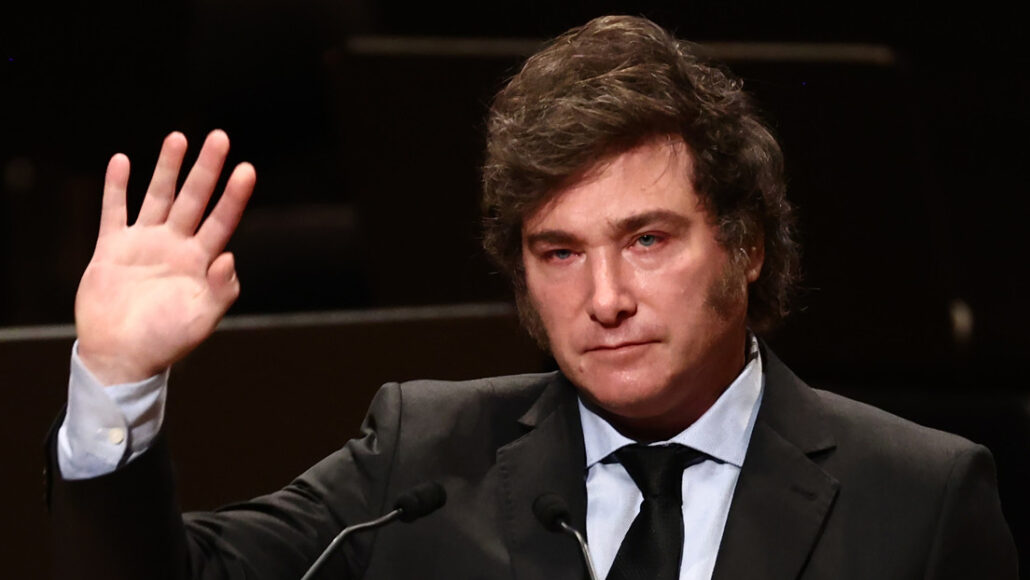 Milei ordena la “desclasificación total” de archivos sobre las actividades de las Fuerzas Armadas durante la dictadura