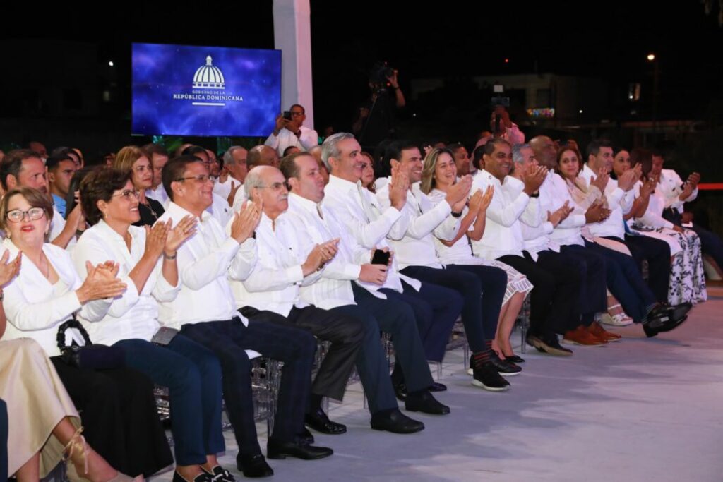 Presidente Luis Abinader lleva Orquesta Filarmónica a Mao - Noticias de hoy en República Dominicana | De Último Minuto