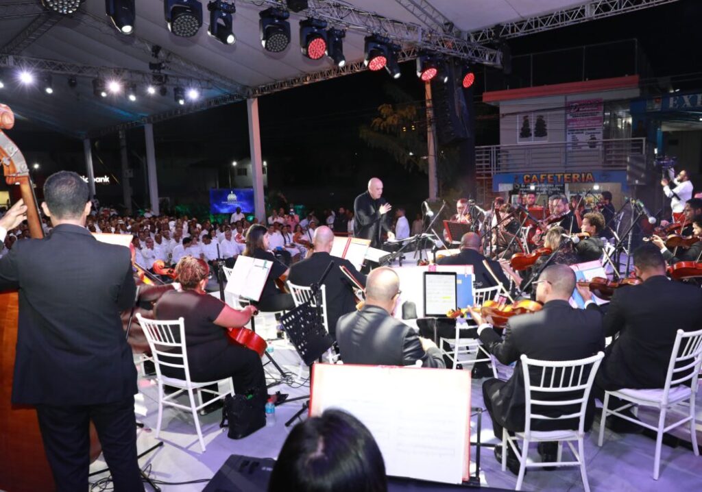 Presidente Luis Abinader lleva Orquesta Filarmónica a Mao - Noticias de hoy en República Dominicana | De Último Minuto