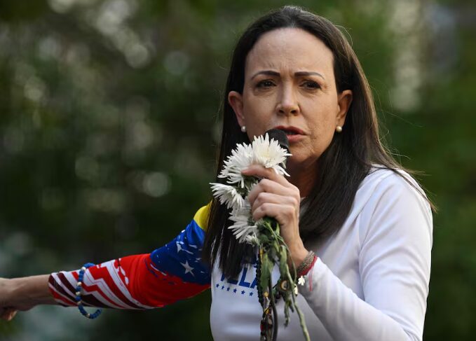 María Corina Machado denuncia una 