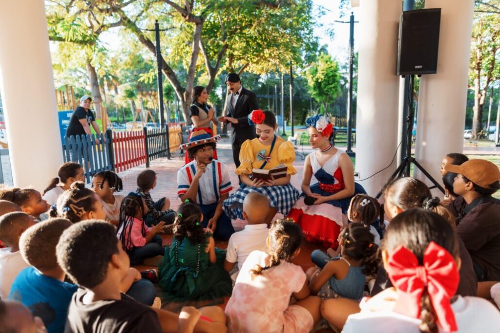 Alcaldía del DN honra a la patria con imágenes de héroes en el Malecón SD - Noticias de hoy en República Dominicana | De Último Minuto