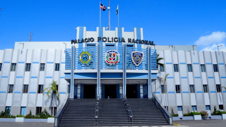 Se entrega «La doña»; era buscada por secuestro de comerciante de SDO