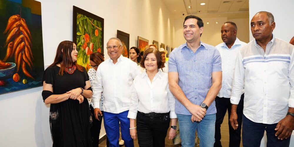 Roberto Ángel realiza recorrido por varias provincias para fortalecer el sector artístico