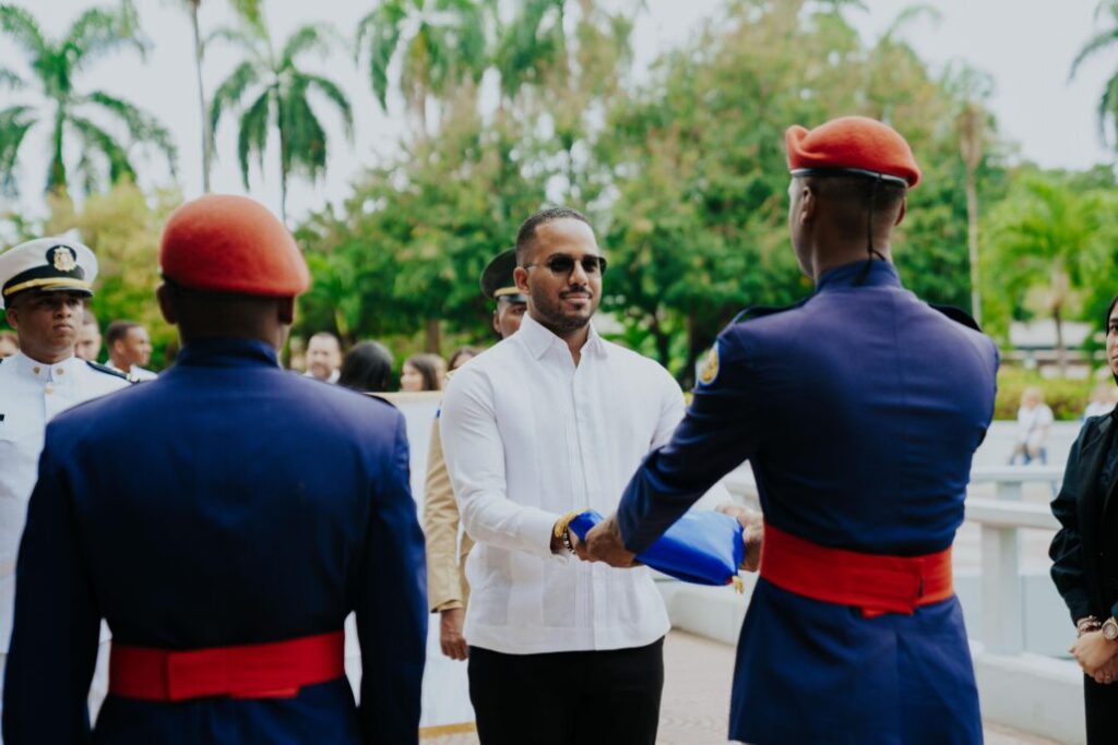 ITLA rinde homenaje a los Padres de la Patria con ofrenda floral - Noticias de hoy en República Dominicana | De Último Minuto