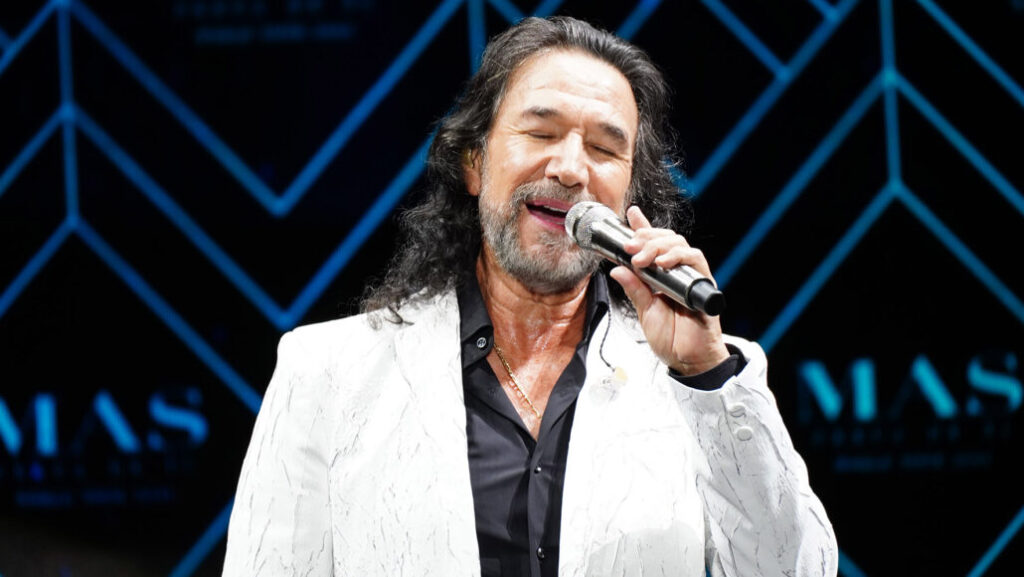 Marco Antonio Solís vuelve a conquistar a Santo Domingo en una noche de romance y nostalgia - Noticias de hoy en República Dominicana | De Último Minuto