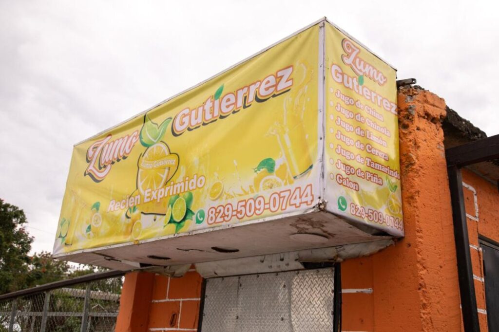 Autoridades desmantelan conexión ilegal en empresa de jugos en carretera Hacienda Estrella - Noticias de hoy en República Dominicana | De Último Minuto