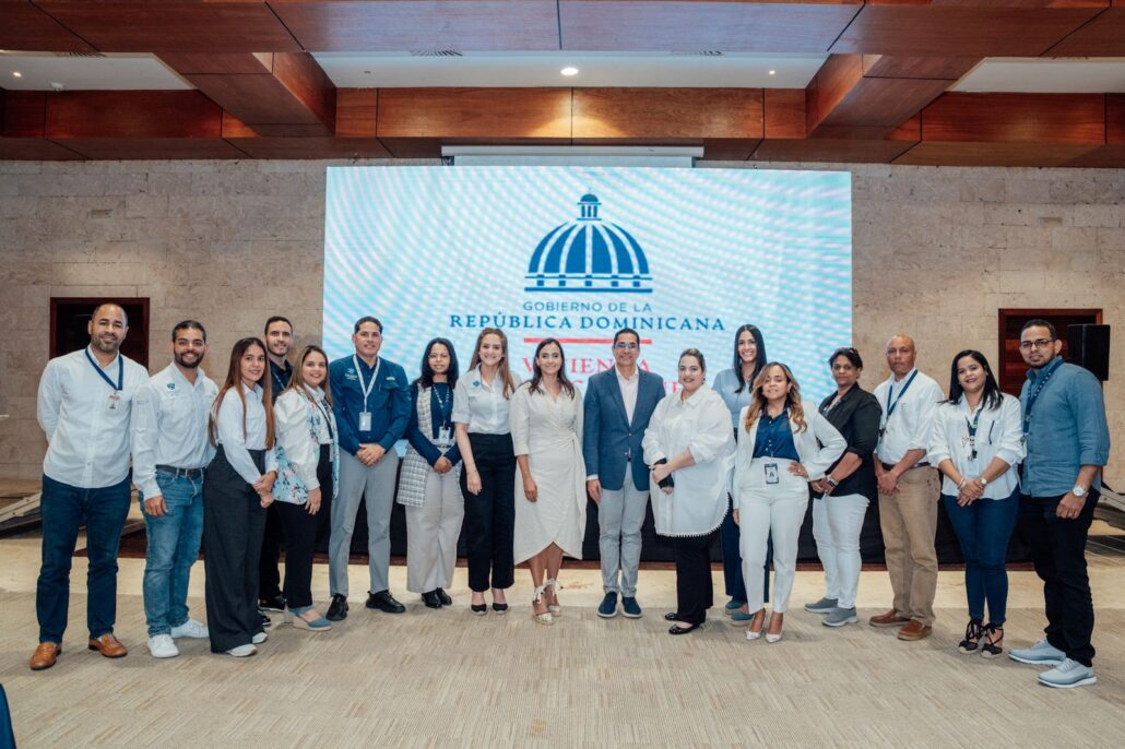 MIVED socializa procesos clave de permisología con desarrolladores turísticos de Cap Cana