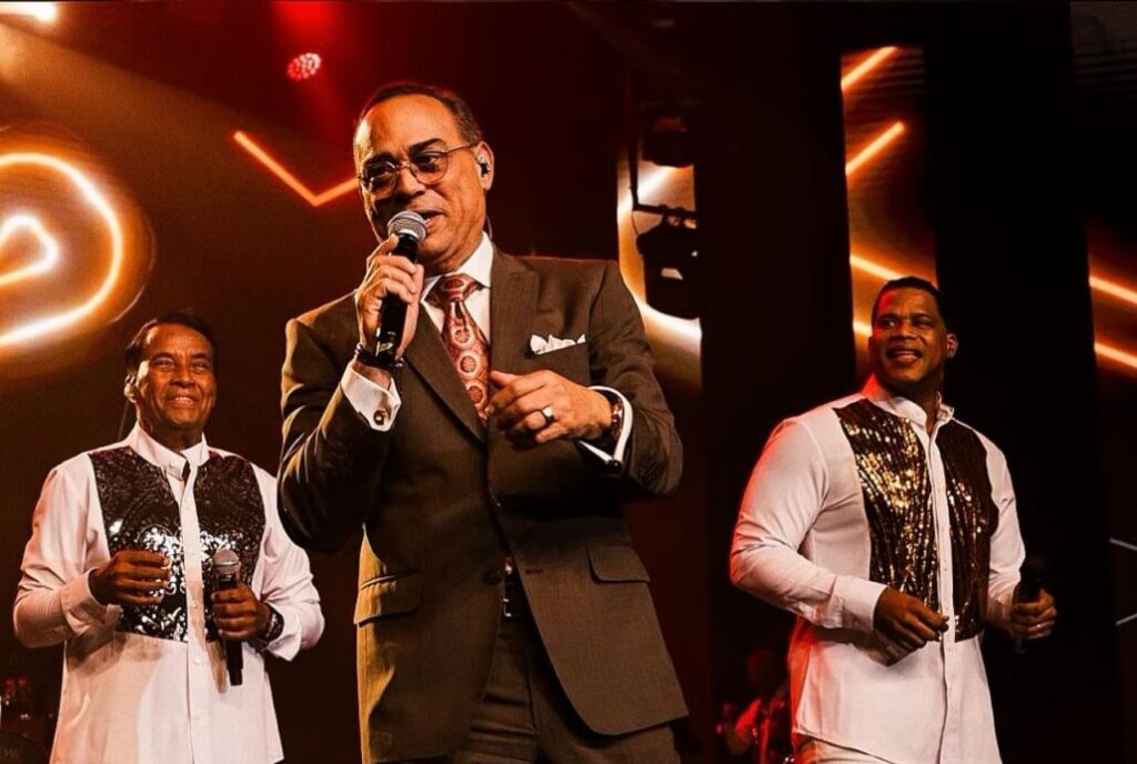 “Johnny Vive” consolida su éxito con tres noches sold out y anuncia expansión a Santiago - Noticias de hoy en República Dominicana | De Último Minuto