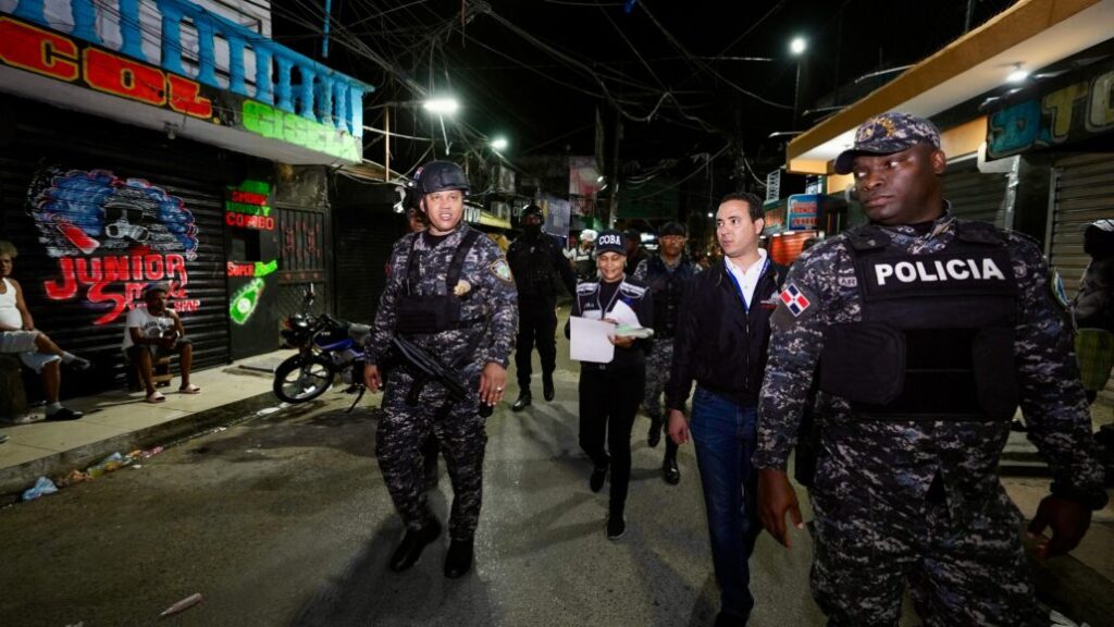 COBA clausura 8 establecimientos y notifica 29 durante Operación Garantía de Paz en DN y Boca Chica - Noticias de hoy en República Dominicana | De Último Minuto