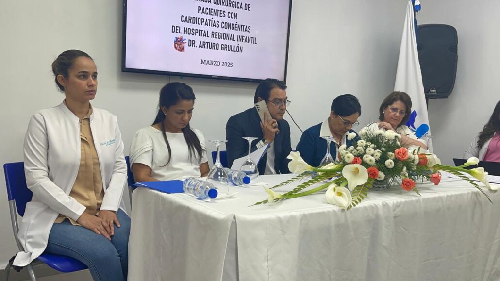 Hospital Infantil Arturo Grullón realiza jornada cardiovascular a más de 500 niños en Santiago