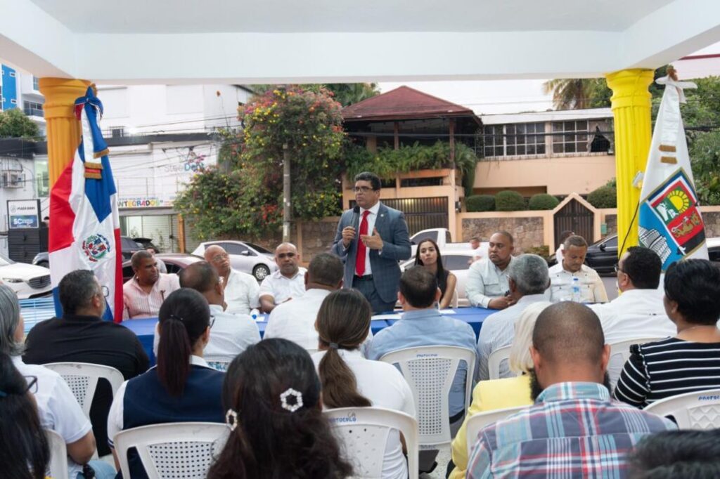 Alcaldía de Santo Domingo Este entrega renovado el Parque No. 70 en Alma Rosa I - Noticias de hoy en República Dominicana | De Último Minuto