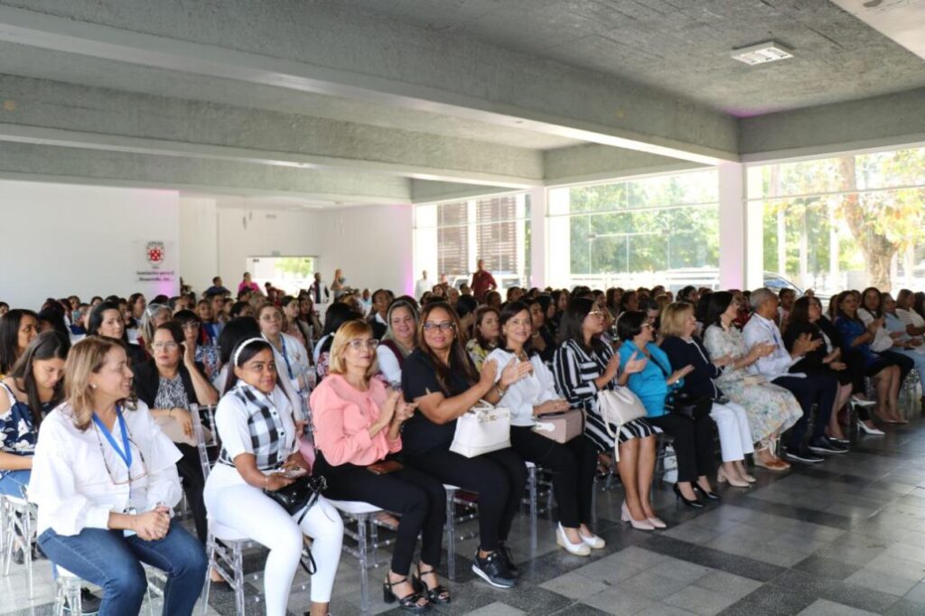 Coraasan reconoce a más de 40 colaboradoras en evento "Mujeres Imparables" en Santiago - Noticias de hoy en República Dominicana | De Último Minuto
