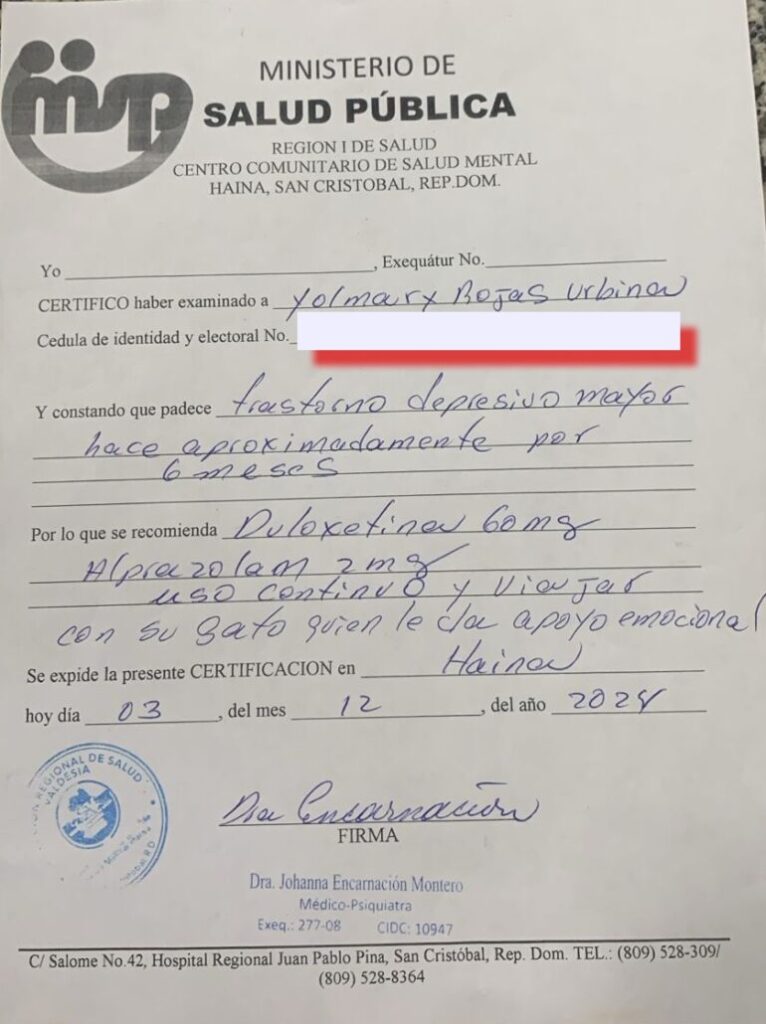 Denuncia: Venezolana varada en el AILA porque aerolínea le impide abordar vuelo con gata de "apoyo emocional" - Noticias de hoy en República Dominicana | De Último Minuto