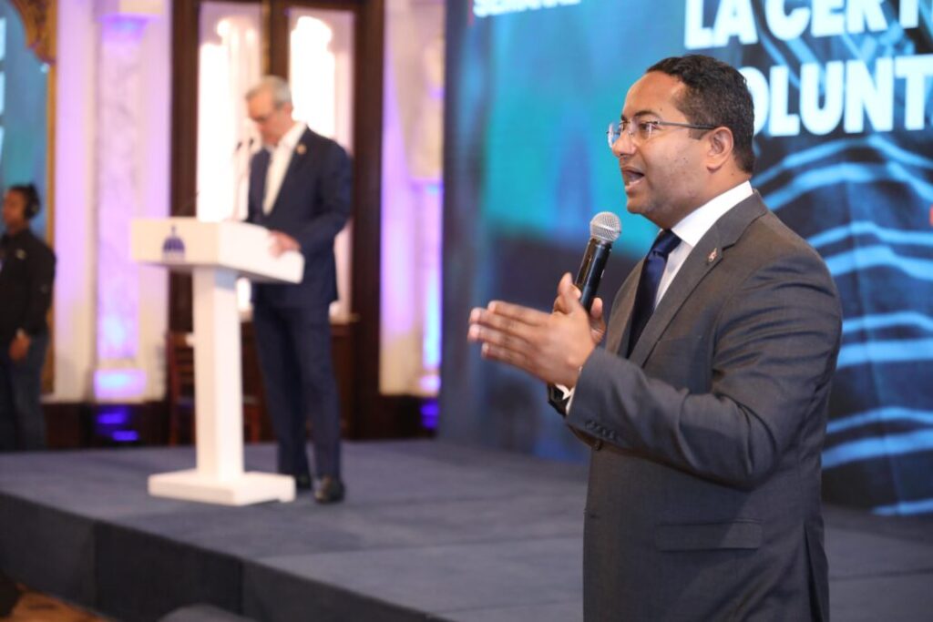 Abinader afirma que el Gobierno prioriza las políticas de inclusión para personas con discapacidad - Noticias de hoy en República Dominicana | De Último Minuto