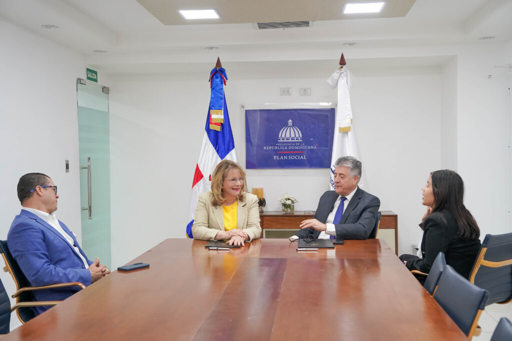 ONAPREP y Plan Social firman acuerdo para incluir reclusos en labores comunitarias - Noticias de hoy en República Dominicana | De Último Minuto