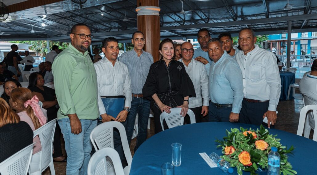 Autoridades municipales celebran Día Nacional de las Juntas de Vecinos